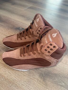 Ryderwear High-Top Suede Weightlifting Sneakers in Brown